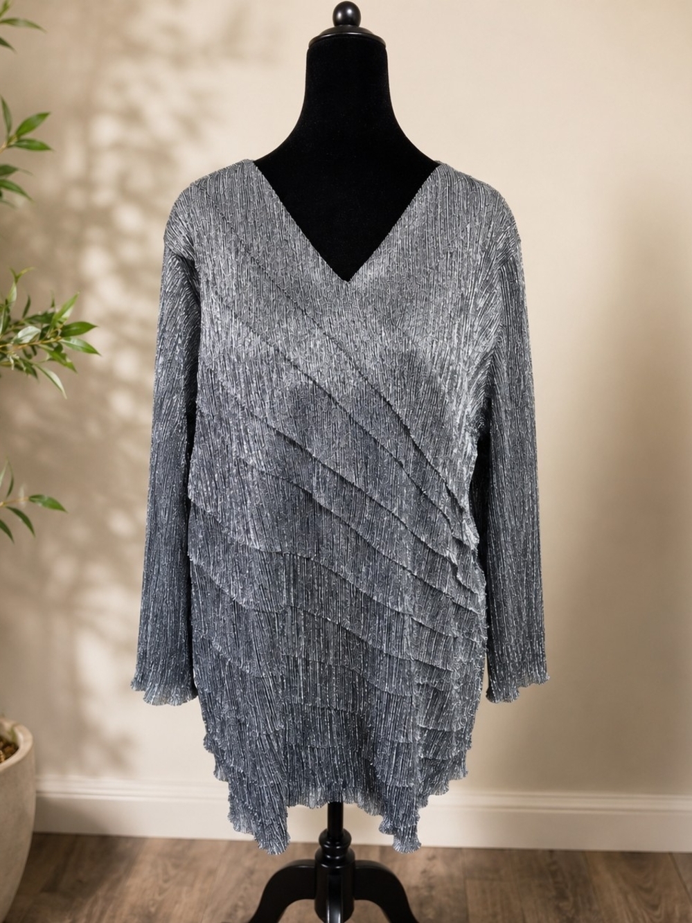Vintage CJ Banks Metallic Tiered Blouse Silver Shimmer Top 1X Party Glam